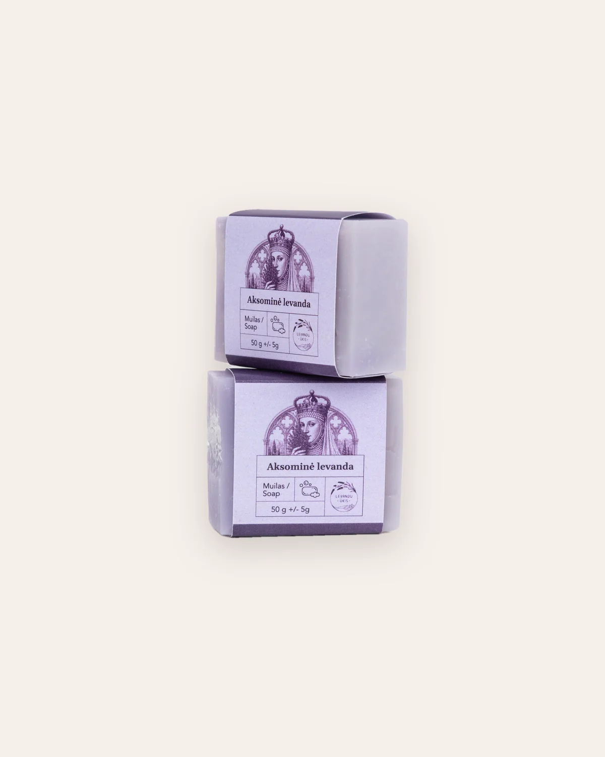 Du sukrauti kieto muilo „Aksominė levanda“ 50 g gabalėliai su violetinėmis etiketėmis