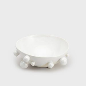Large pearl white “The Queen's Pearl Bowl” from the side, seen from a distance
