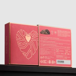 Back of the pink “Queen Barbara Radziwiłł” sweets box with a heart drawing