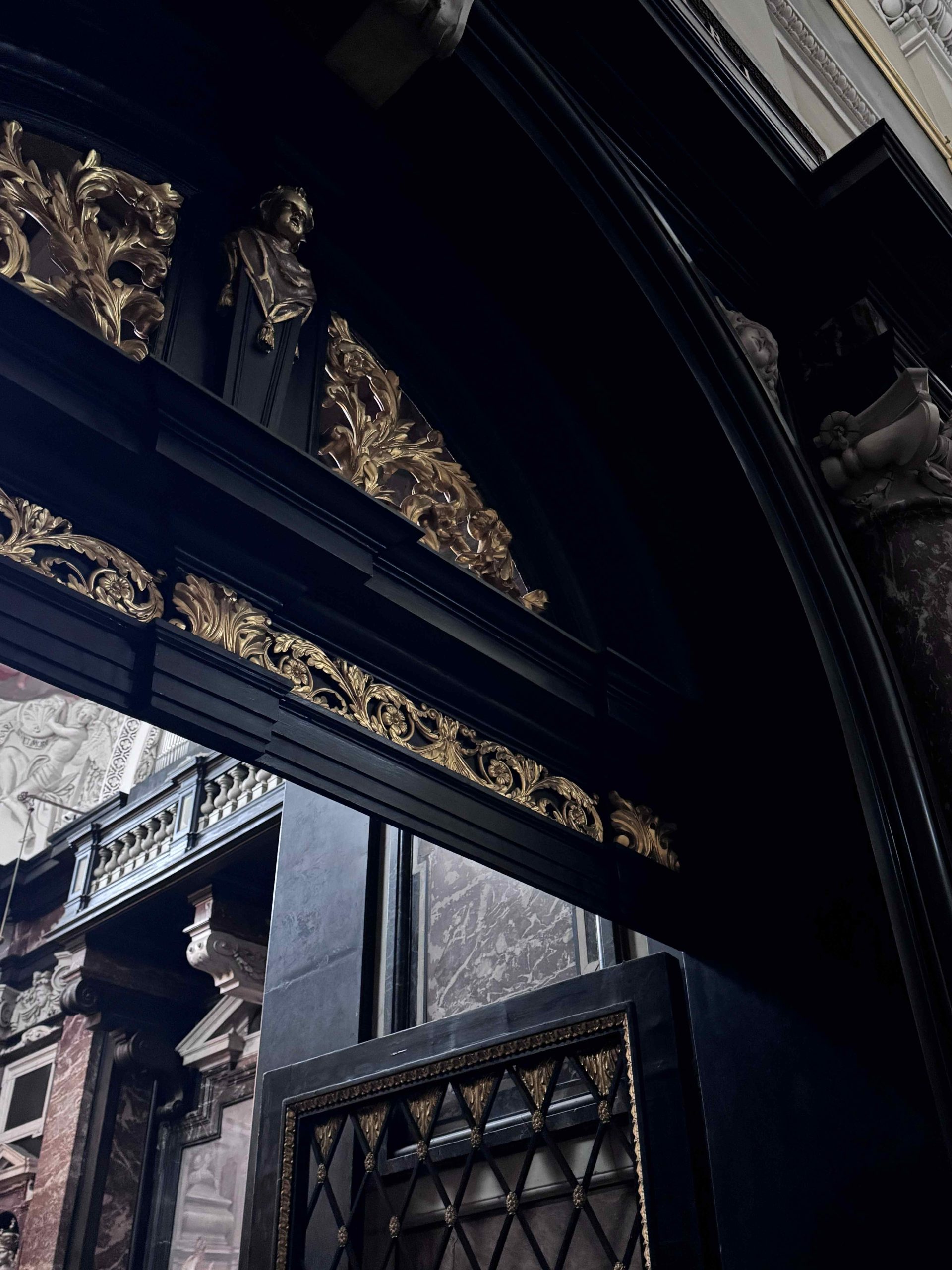 Karališkos Vilniaus meilės istorijos | ekskursija su grupe Vilniuje - Image 3