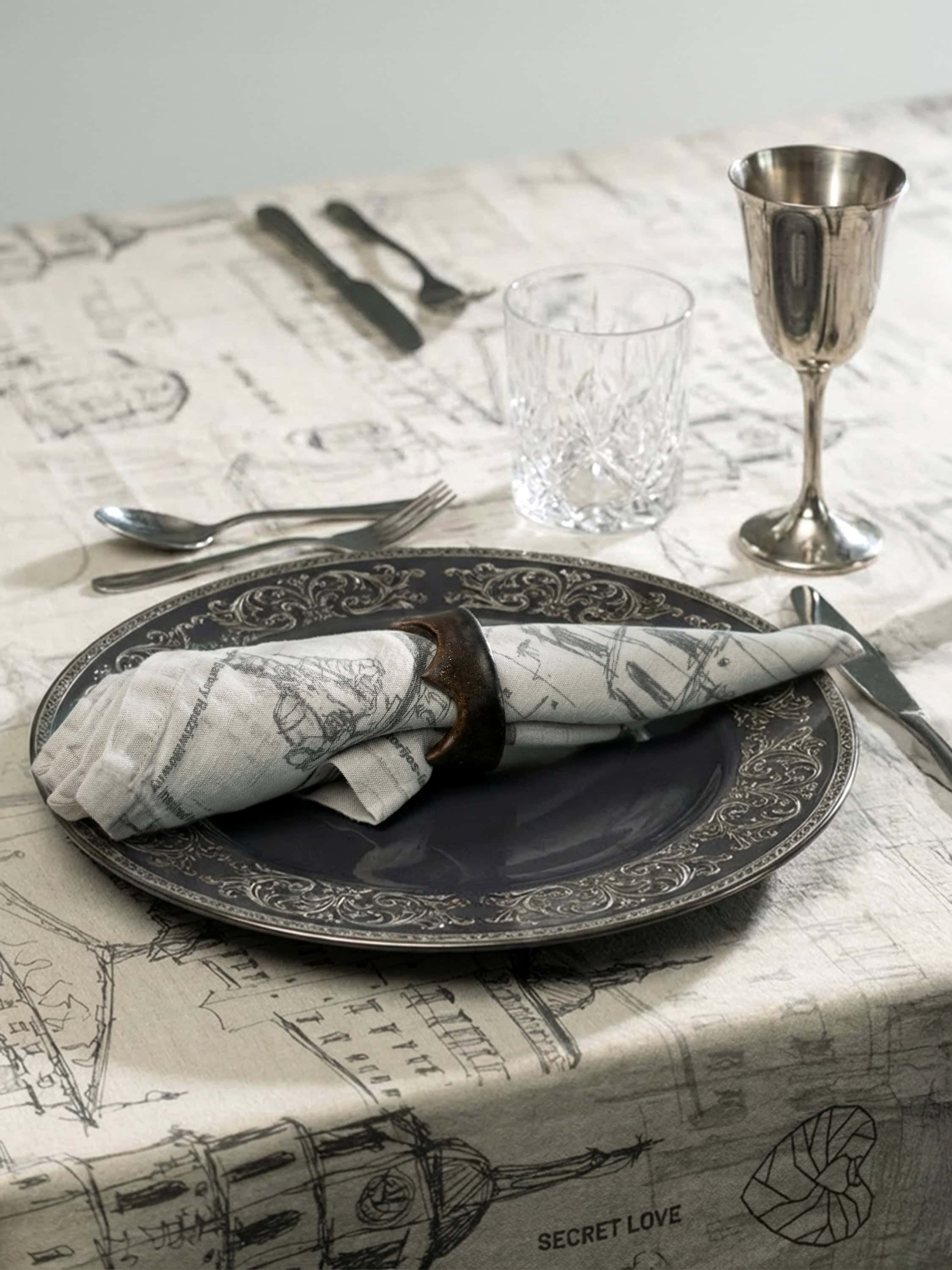 Vilniaus karūna, tamsaus aukso, 04