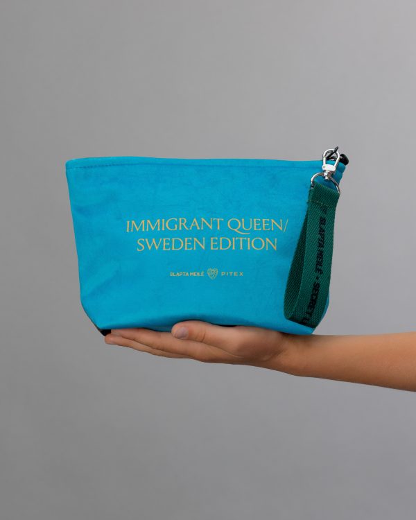 Kosmetinė „IMMIGRANT QUEEN: Sweden Edition" - Image 8