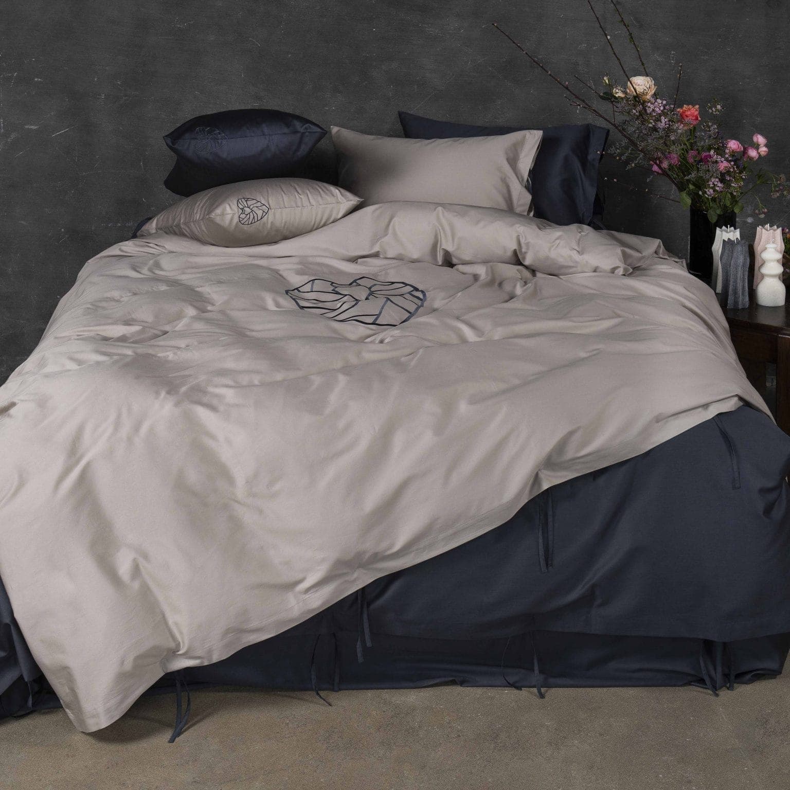 Vilniaus-sirdis-satino-almond-patalynes-komplektas-1536×1536-1