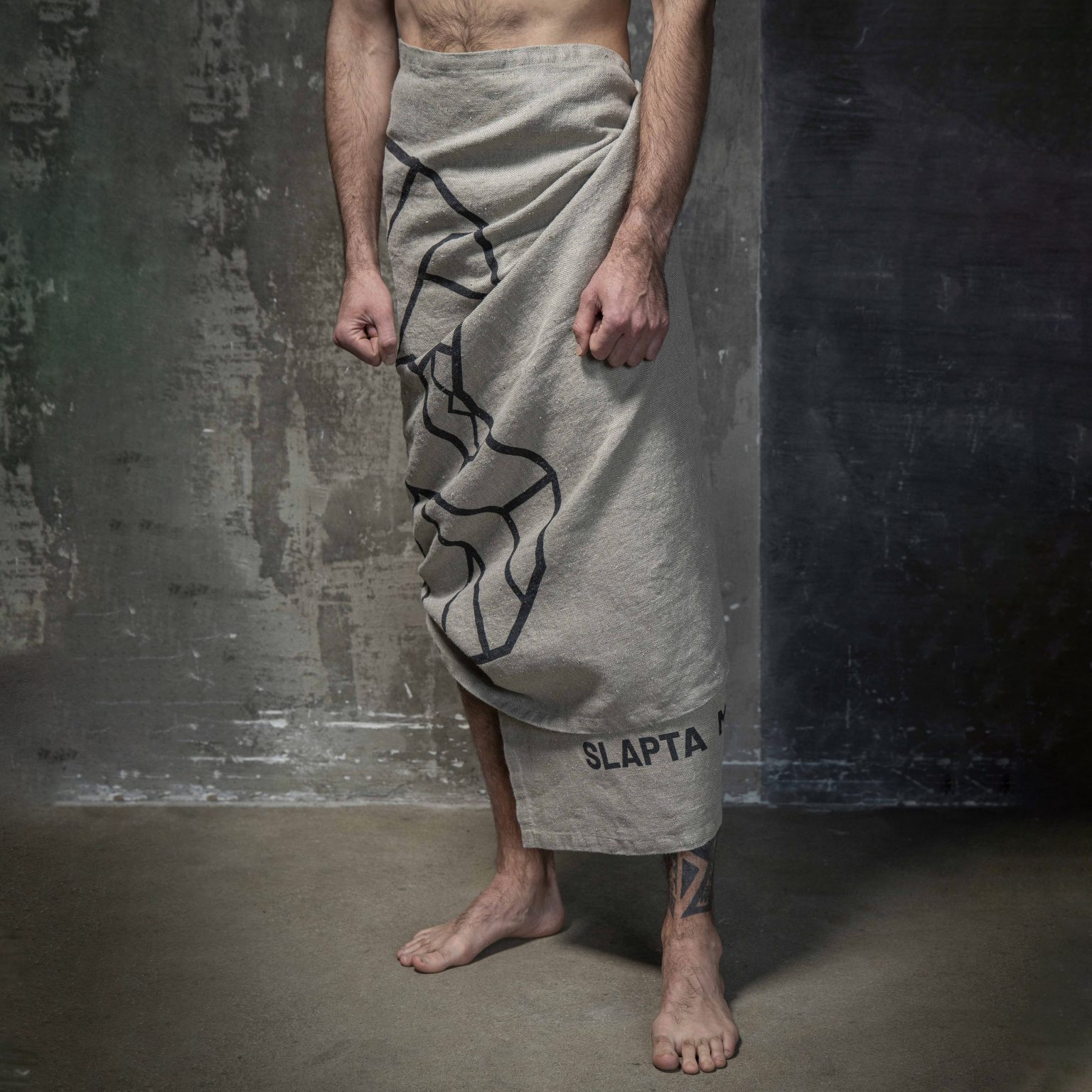 Karaliaus-ranksluostis-2-1536×1536-1