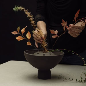 Renesansinio-stiliaus-puokstes-vaza_pagrindine-antra