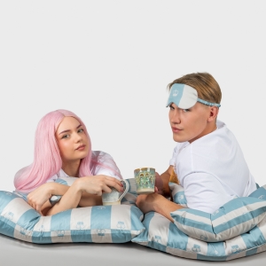 Satino miego akiniai Jūsų Didenybe
