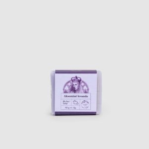 Mažas kieto muilo „Aksominė levanda“ 50 g gabalėlis su violetine etikete šviesiame fone