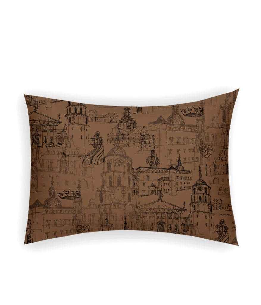 Cinnamon satin pillowcase “Royal Vilnius Love Story” with a dark drawing of Vilnius buildings