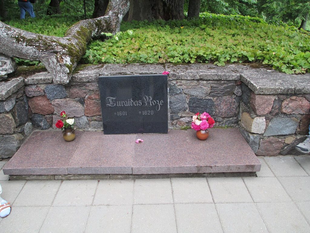 Turaidos rožės kapas Siguldoje