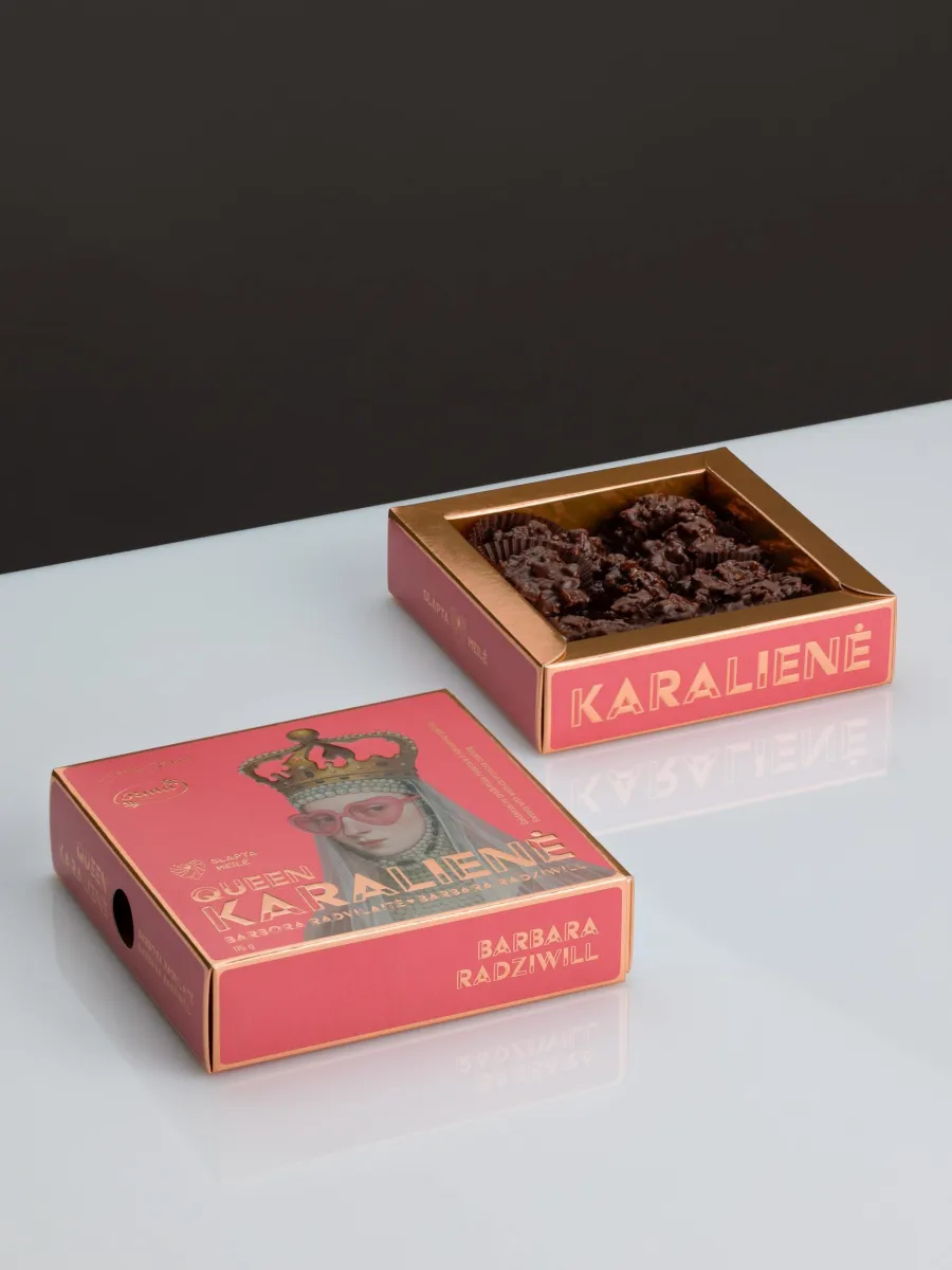 Two pink boxes of “Queen Barbara Radziwiłł” sweets, one with the sweets visible