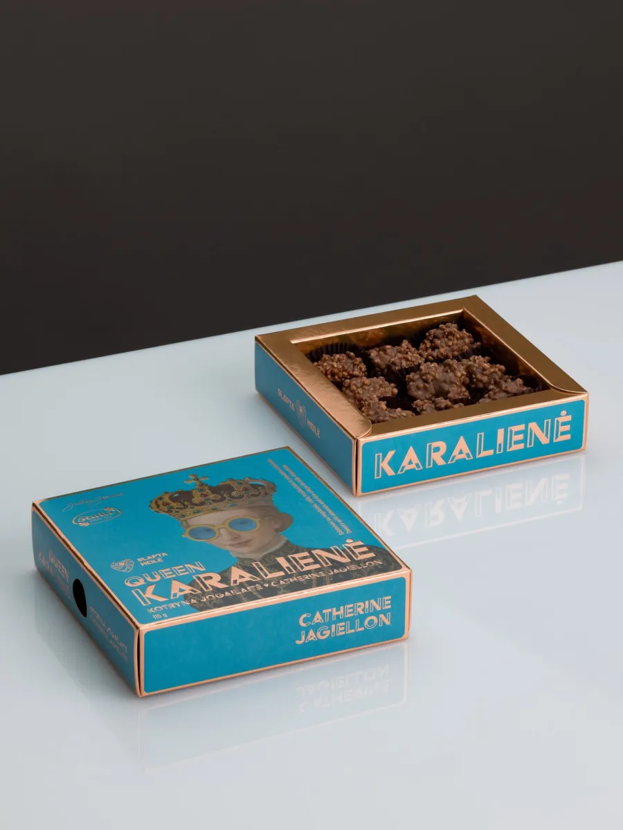 Two blue boxes of “Queen Catherine Jagiellon” sweets, one with the sweets visible